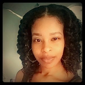 Meet your Posher, Ronika